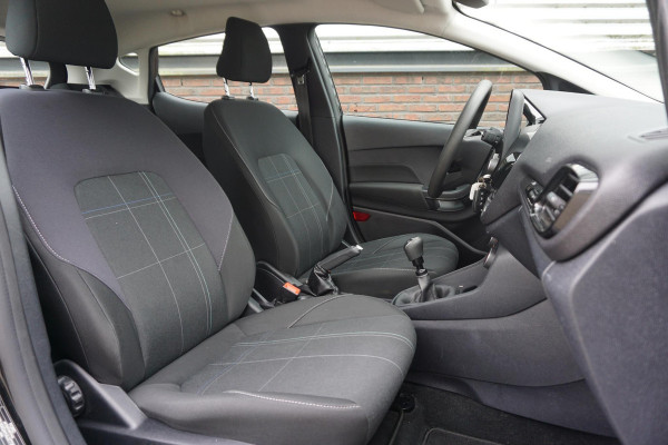 Ford Fiesta 1.0 EcoB.95PK Connected/Parkeersensor voor+achter/ All-Season banden.