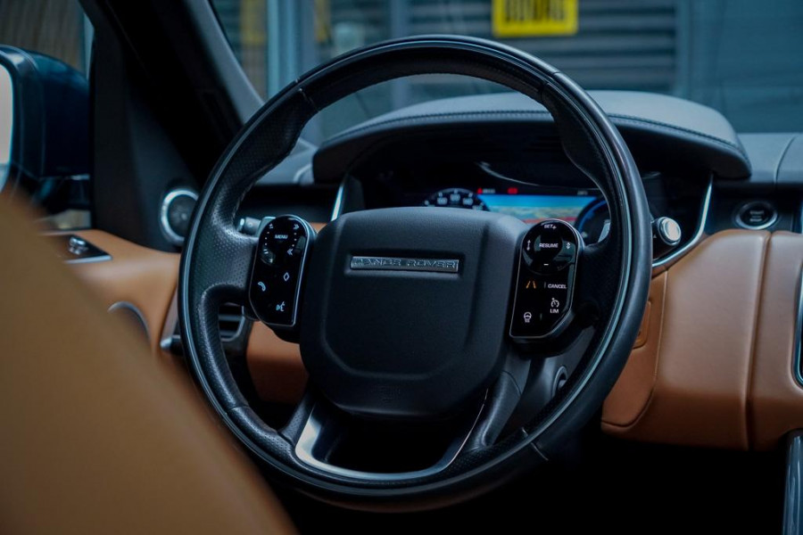Land Rover Range Rover Sport 2.0 P400e HSE Dynamic / SVO British Racing Green / Pano / Drive Pro / Trekhaak / Incl BTW