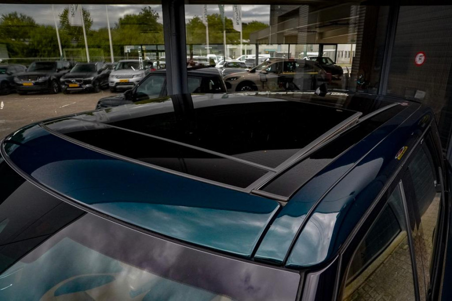 Land Rover Range Rover Sport 2.0 P400e HSE Dynamic / SVO British Racing Green / Pano / Drive Pro / Trekhaak / Incl BTW