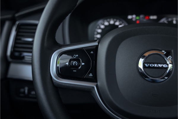 Volvo XC90 T8 Recharge AWD R-Design 22'' - Pano - 7p