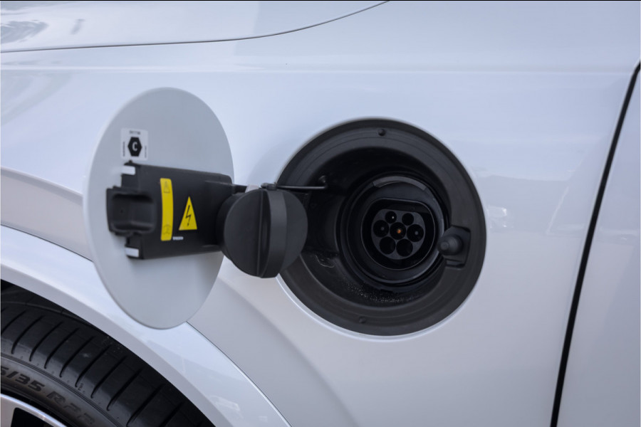 Volvo XC90 T8 Recharge AWD R-Design 22'' - Pano - 7p