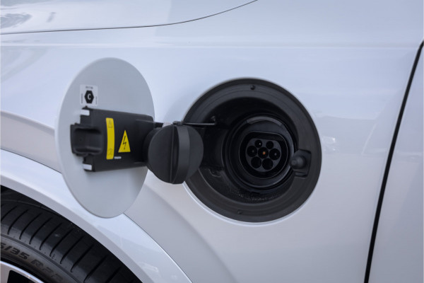 Volvo XC90 T8 Recharge AWD R-Design 22'' - Pano - 7p