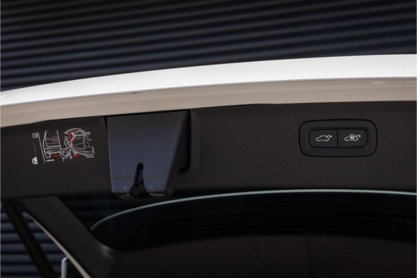 Volvo XC90 T8 Recharge AWD R-Design 22'' - Pano - 7p