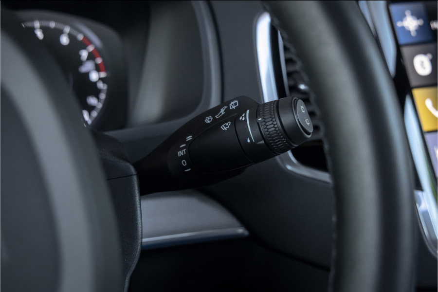 Volvo XC90 T8 Recharge AWD R-Design 22'' - Pano - 7p