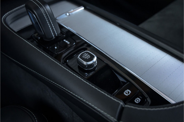 Volvo XC90 T8 Recharge AWD R-Design 22'' - Pano - 7p