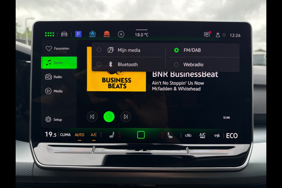 Volkswagen Golf 1.5 eHybrid 204PK PLUG IN. LIFE NAVI/CARPLAY/CAMERA/TREKHAAK