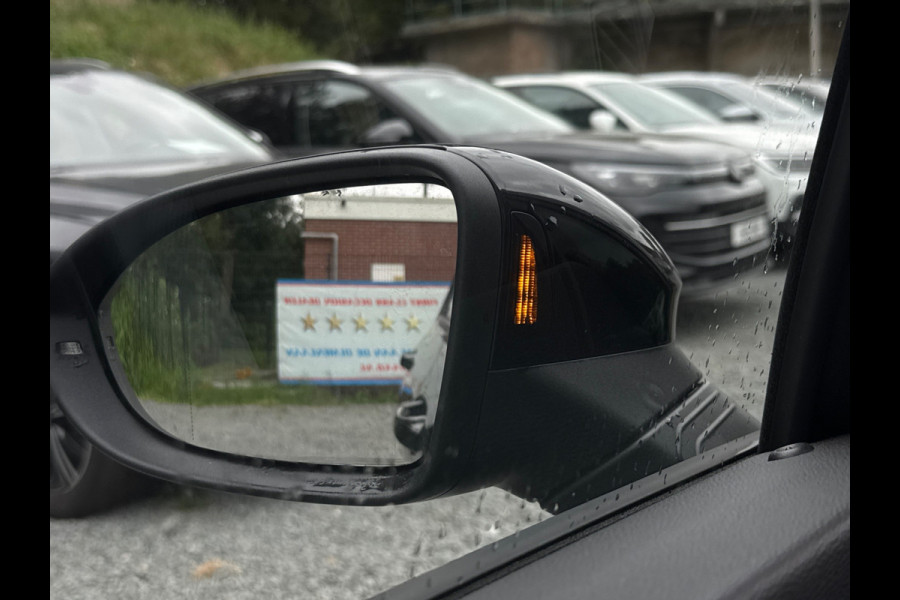 Volkswagen Golf 1.5 eHybrid 204PK PLUG IN. LIFE NAVI/CARPLAY/CAMERA/TREKHAAK