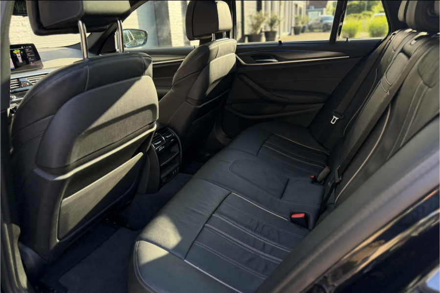 BMW 5 Serie Touring 530e xDrive M-Sport | Panodak | Trekhaak | Comfort Leder | Comfort Access | Memory