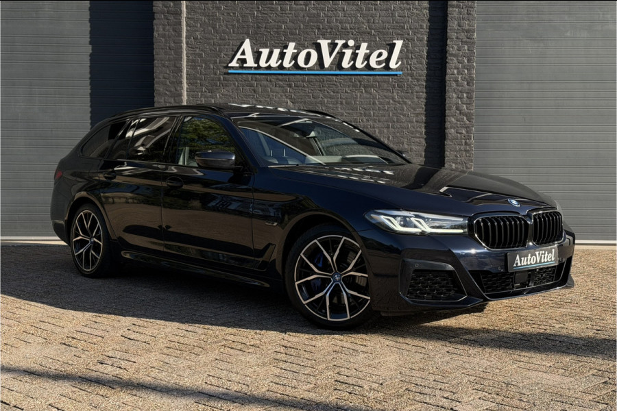 BMW 5 Serie Touring 530e xDrive M-Sport | Panodak | Trekhaak | Comfort Leder | Comfort Access | Memory