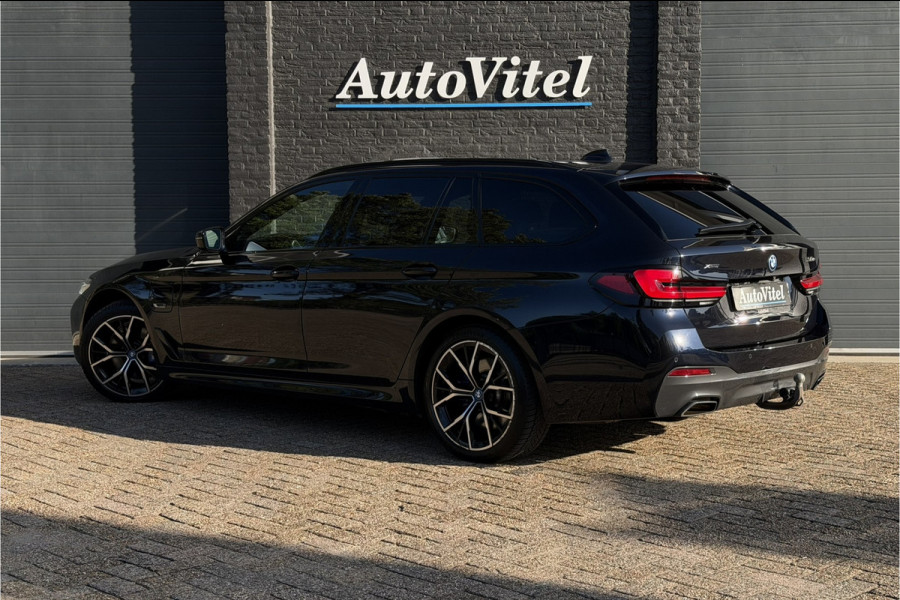 BMW 5 Serie Touring 530e xDrive M-Sport | Panodak | Trekhaak | Comfort Leder | Comfort Access | Memory