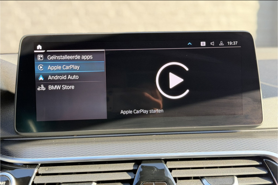 BMW 5 Serie Touring 530e xDrive M-Sport | Panodak | Trekhaak | Comfort Leder | Comfort Access | Memory