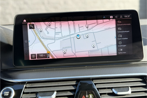 BMW 5 Serie Touring 530e xDrive M-Sport | Panodak | Trekhaak | Comfort Leder | Comfort Access | Memory