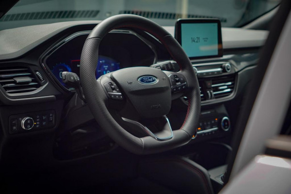 Ford Kuga 2.5 PHEV ST-Line / Elek Klep / Winter Pack / All Season / Trekhaakvoorbereiding / Privacy Glas / Incl BTW