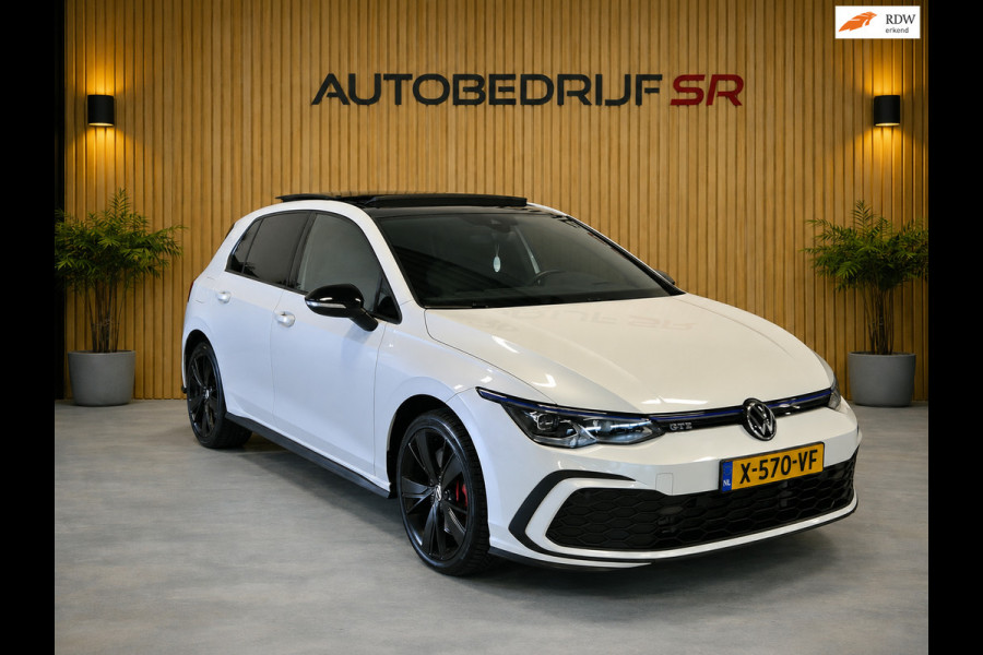 Volkswagen Golf 1.4 eHybrid GTE Pano! Hud! IQ! Standkachel! StoelW! StuurW! Camera!
