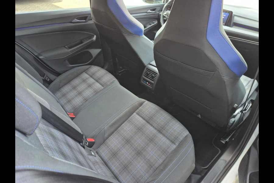 Volkswagen Golf 1.4 eHybrid GTE Pano! Hud! IQ! Standkachel! StoelW! StuurW! Camera!