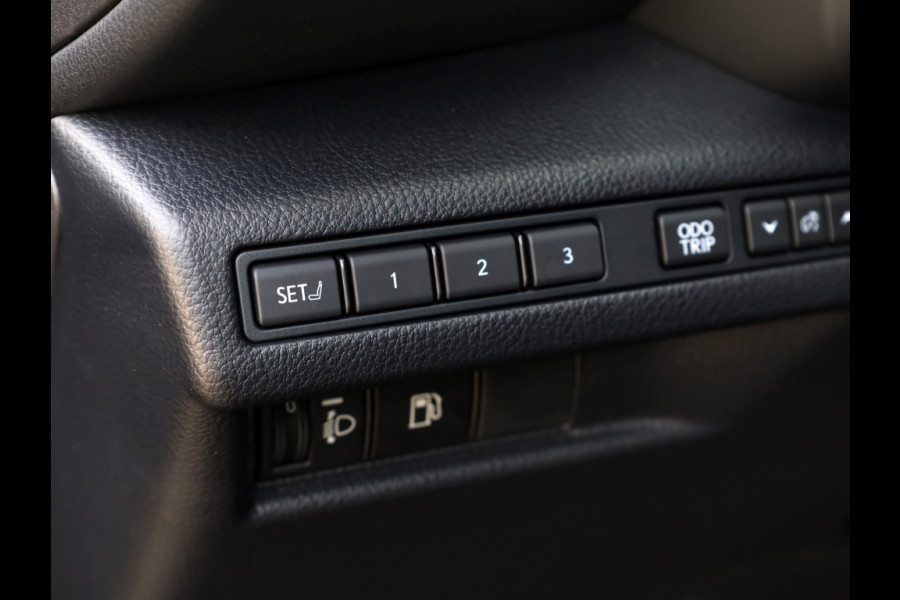 Lexus LBX Relax 2WD | Leder | Memory Seat | Dodehoek