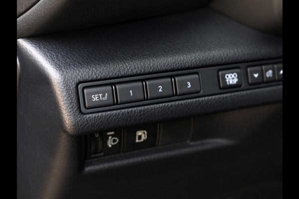 Lexus LBX Relax 2WD | Leder | Memory Seat | Dodehoek