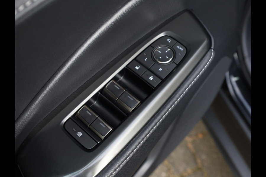 Lexus LBX Relax 2WD | Leder | Memory Seat | Dodehoek