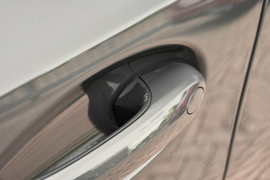 BMW 3-serie 320i M-Sport LCI-2 Pano ACC 360 HUD 19inch El-klep