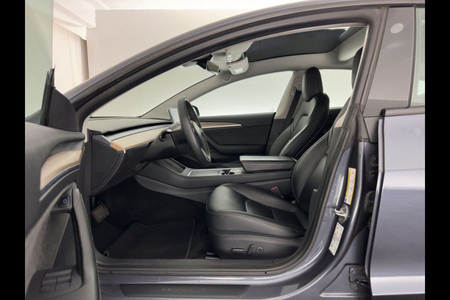 Tesla Model 3 Standard RWD Plus 60 kWh [3-Fase-11kW] (INCL-BTW) Aut. *PANO | AUTOPILOT | LEATHER | KEYLESS | FULL-LED | MEMORY-PACK | TOPVIEW | DAB | CARPLAY | DIGI-COCKPIT | LANE-ASSIST | HEATED- COMFORTSEATS | 19"ALU*