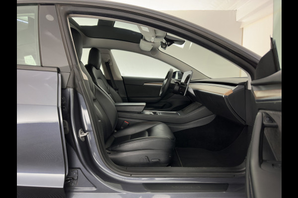 Tesla Model 3 Standard RWD Plus 60 kWh [3-Fase-11kW] (INCL-BTW) Aut. *PANO | AUTOPILOT | LEATHER | KEYLESS | FULL-LED | MEMORY-PACK | TOPVIEW | DAB | CARPLAY | DIGI-COCKPIT | LANE-ASSIST | HEATED- COMFORTSEATS | 19"ALU*