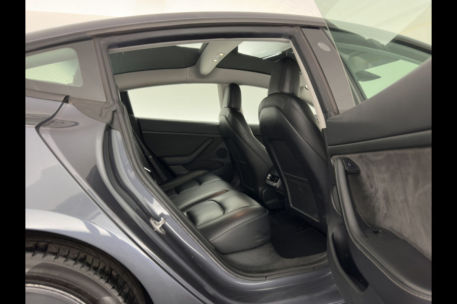 Tesla Model 3 Standard RWD Plus 60 kWh [3-Fase-11kW] (INCL-BTW) Aut. *PANO | AUTOPILOT | LEATHER | KEYLESS | FULL-LED | MEMORY-PACK | TOPVIEW | DAB | CARPLAY | DIGI-COCKPIT | LANE-ASSIST | HEATED- COMFORTSEATS | 19"ALU*