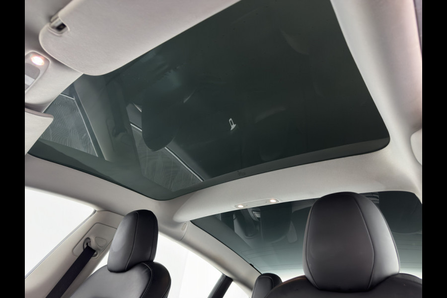 Tesla Model 3 Standard RWD Plus 60 kWh [3-Fase-11kW] (INCL-BTW) Aut. *PANO | AUTOPILOT | LEATHER | KEYLESS | FULL-LED | MEMORY-PACK | TOPVIEW | DAB | CARPLAY | DIGI-COCKPIT | LANE-ASSIST | HEATED- COMFORTSEATS | 19"ALU*