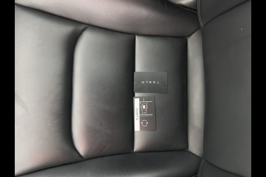 Tesla Model 3 Standard RWD Plus 60 kWh [3-Fase-11kW] (INCL-BTW) Aut. *PANO | AUTOPILOT | LEATHER | KEYLESS | FULL-LED | MEMORY-PACK | TOPVIEW | DAB | CARPLAY | DIGI-COCKPIT | LANE-ASSIST | HEATED- COMFORTSEATS | 19"ALU*