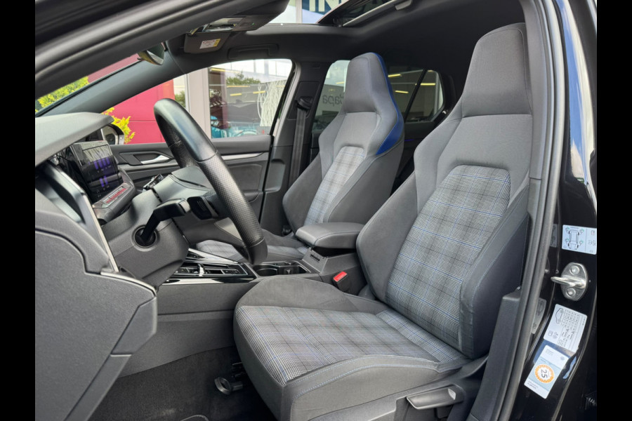 Volkswagen Golf 1.4 eHybrid GTE | Dealer onderhouden | Pano | ACC | Apple CarPlay / Android Auto