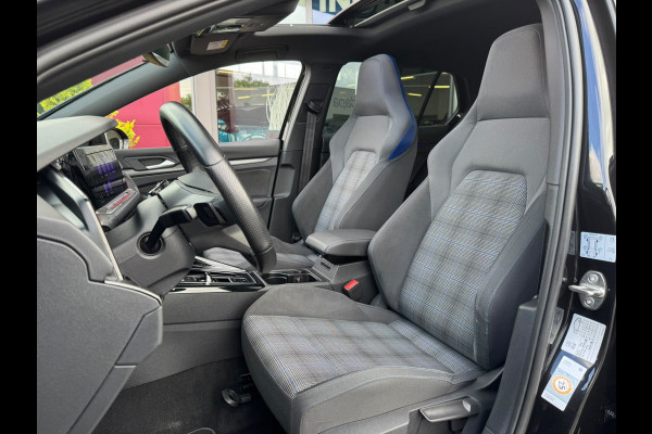 Volkswagen Golf 1.4 eHybrid GTE | Dealer onderhouden | Pano | ACC | Apple CarPlay / Android Auto