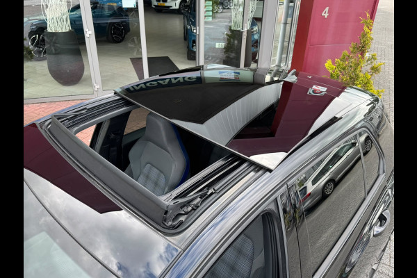 Volkswagen Golf 1.4 eHybrid GTE | Dealer onderhouden | Pano | ACC | Apple CarPlay / Android Auto
