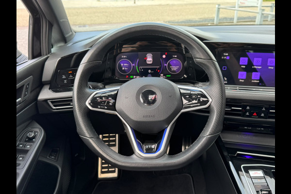 Volkswagen Golf 1.4 eHybrid GTE | Dealer onderhouden | Pano | ACC | Apple CarPlay / Android Auto
