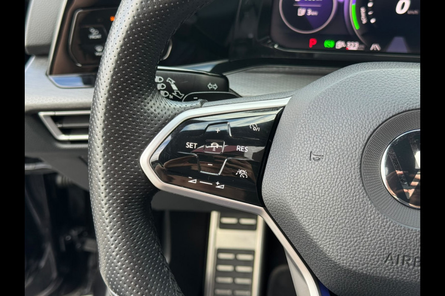 Volkswagen Golf 1.4 eHybrid GTE | Dealer onderhouden | Pano | ACC | Apple CarPlay / Android Auto