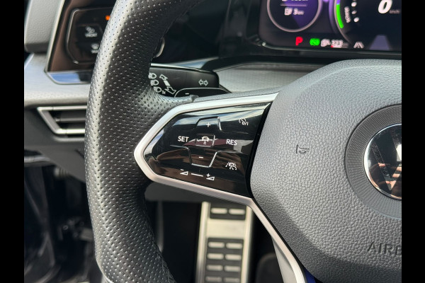Volkswagen Golf 1.4 eHybrid GTE | Dealer onderhouden | Pano | ACC | Apple CarPlay / Android Auto
