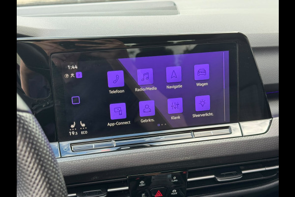 Volkswagen Golf 1.4 eHybrid GTE | Dealer onderhouden | Pano | ACC | Apple CarPlay / Android Auto