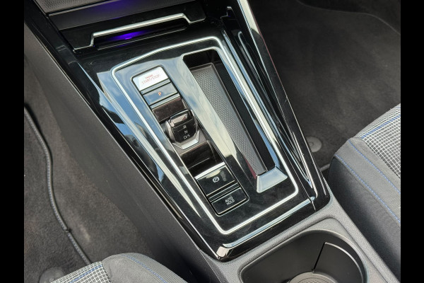 Volkswagen Golf 1.4 eHybrid GTE | Dealer onderhouden | Pano | ACC | Apple CarPlay / Android Auto