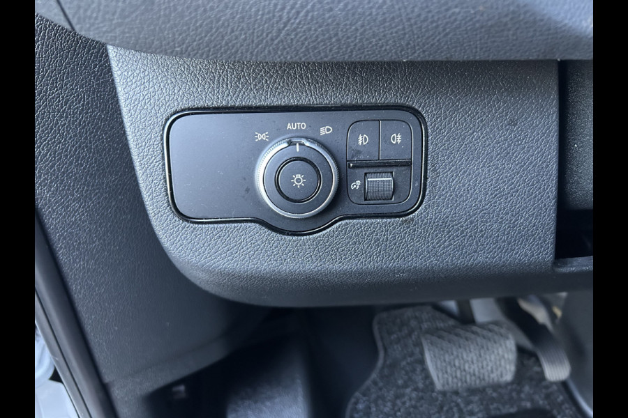 Mercedes-Benz Sprinter 317 CDI L2 H2 Pro LED / MBUX / Navigatie / Camera / Parkeersensoren / Cruise control / Airco / 270 Graden achterdeuren