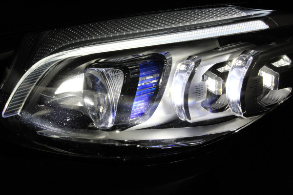 Mercedes-Benz C-Klasse Coupé 300 Premium AMG Plus Pack > 258pk/Pano.Schuif/Burmester/Standkachel/Sfeerverlichting....
