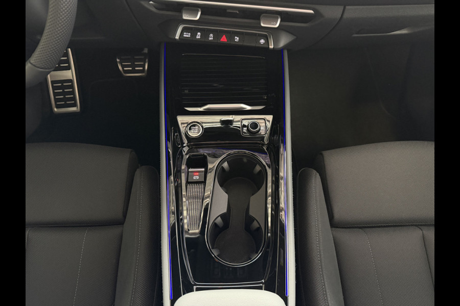 Audi Q3 Sportback 35 TFSI S-EDITION HYBRID ZONDER STEKKER PANO SCHUIFDAK TREKHAAK ELEK.KLEP