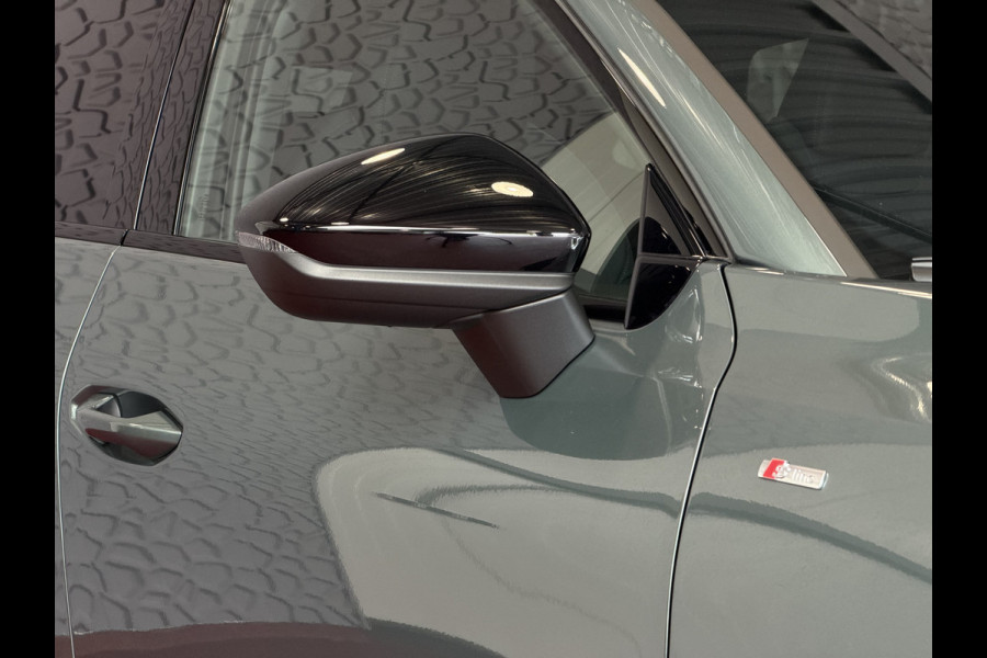 Audi Q3 Sportback 35 TFSI S-EDITION HYBRID ZONDER STEKKER PANO SCHUIFDAK TREKHAAK ELEK.KLEP