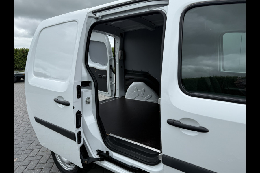 Renault Kangoo 1.5 dCi 80PK COMF / L1H1 / 1e EIG. / TREKHAAK / AIRCO / CRUISE / NAVI / BLUETOOTH