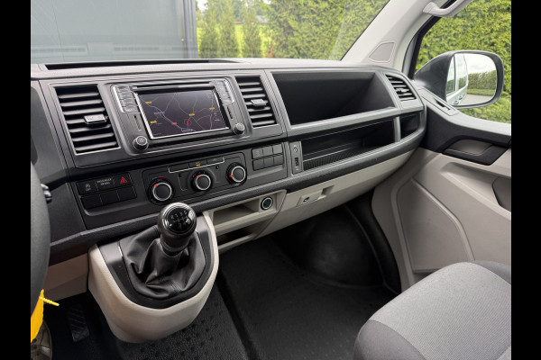 Volkswagen Transporter 2.0 TDI 150 PK / L2H1 / DUBBELE CABINE / TREKHAAK / 1e EIG. / AIRCO / CRUISE / ISOFIX / NAVI