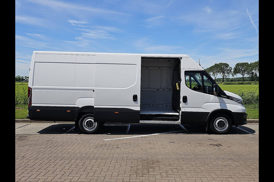 Iveco Daily 35S18HV 3.0 L4H2 3.0 Automaat 3zits Airco HI-Connect LED Adaptive Cruise Control