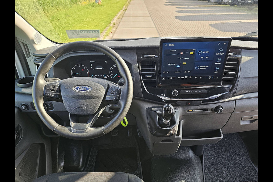 Ford Transit 350 2.0 TDCI L4H3 Trend 131pk | Camera | Navi | Verlengde Fabrieksgarantie | Parkeersensoren | 3zits | 256° deuren