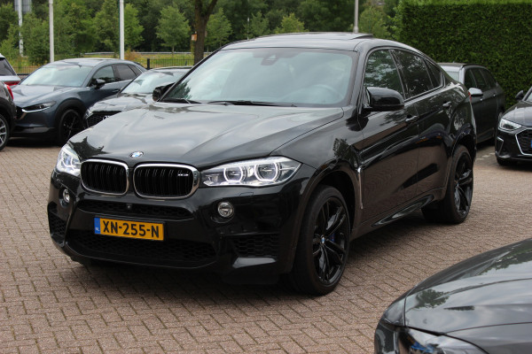 BMW X6 M / NL Auto! / Full option! / Trekhaak / Schuifdak / 360Camera / Carbon intr. / B&O / Softclose / Leder / 21'' / Standkachel / Entertainment System / Luchtvering / Stoelventilatie