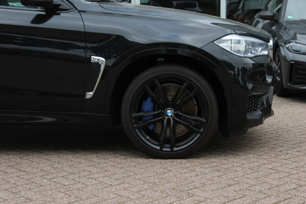 BMW X6 M / NL Auto! / Full option! / Trekhaak / Schuifdak / 360Camera / Carbon intr. / B&O / Softclose / Leder / 21'' / Standkachel / Entertainment System / Luchtvering / Stoelventilatie