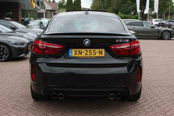 BMW X6 M / NL Auto! / Full option! / Trekhaak / Schuifdak / 360Camera / Carbon intr. / B&O / Softclose / Leder / 21'' / Standkachel / Entertainment System / Luchtvering / Stoelventilatie