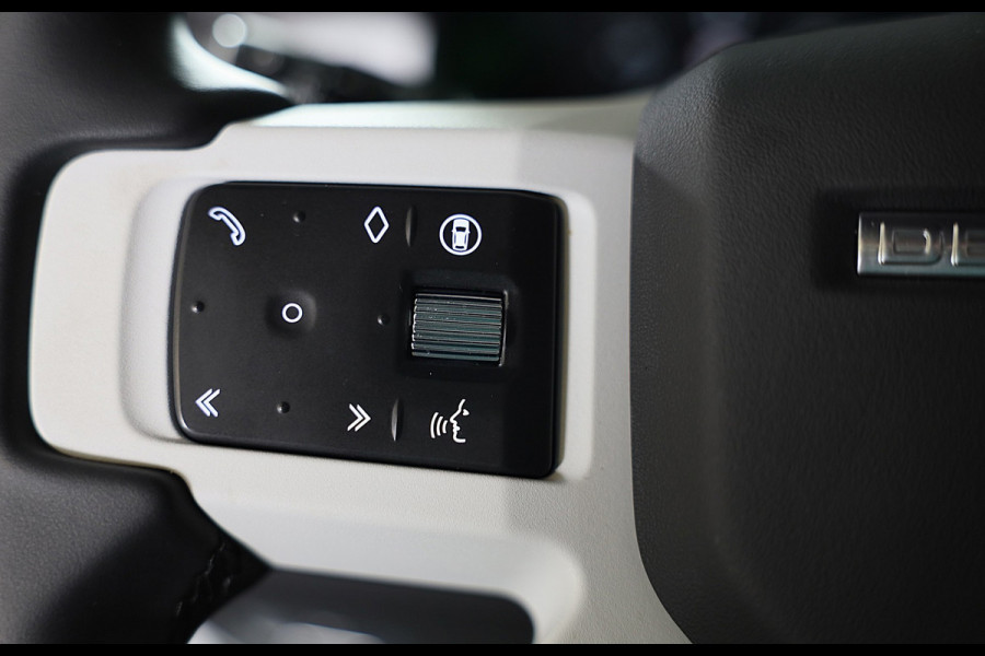 Land Rover Defender 110 2.0 P300e 110 X-Sport SE / Head Up / Koelbox / Memory / Meridian / 360 Camera / Open Pano / 23 Inch
