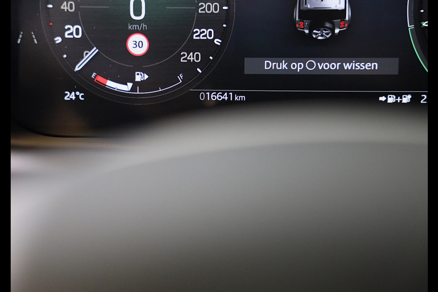Land Rover Defender 110 2.0 P300e 110 X-Sport SE / Head Up / Koelbox / Memory / Meridian / 360 Camera / Open Pano / 23 Inch