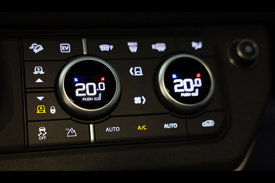Land Rover Defender 110 2.0 P300e 110 X-Sport SE / Head Up / Koelbox / Memory / Meridian / 360 Camera / Open Pano / 23 Inch